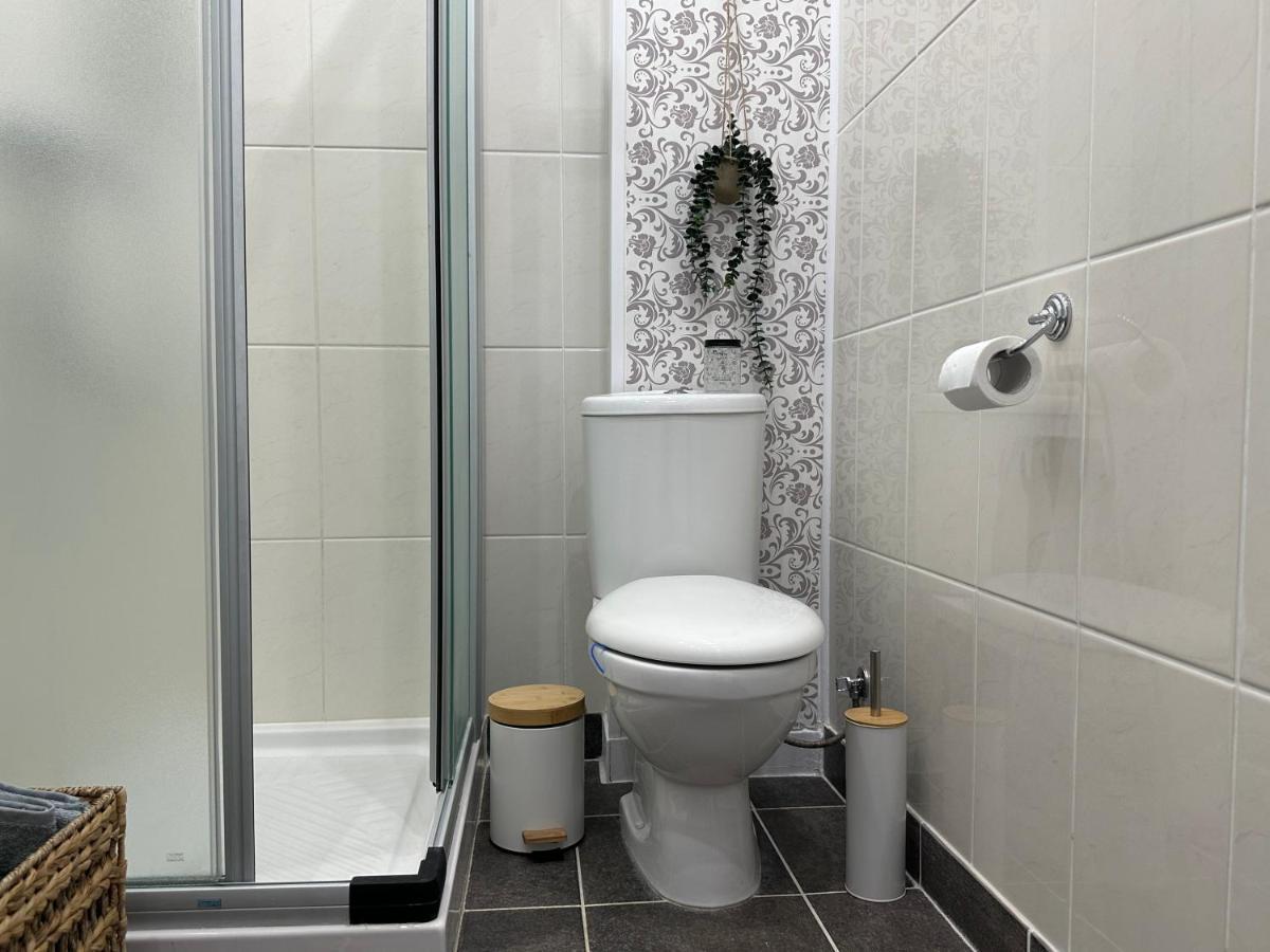 Sea View Apartment Near The Beach Paphos ภายนอก รูปภาพ