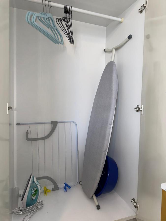 Sea View Apartment Near The Beach Paphos ภายนอก รูปภาพ