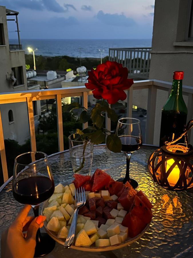 Sea View Apartment Near The Beach Paphos ภายนอก รูปภาพ